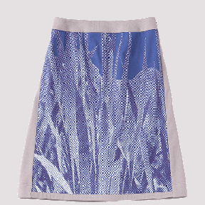 草のプリントのスカート