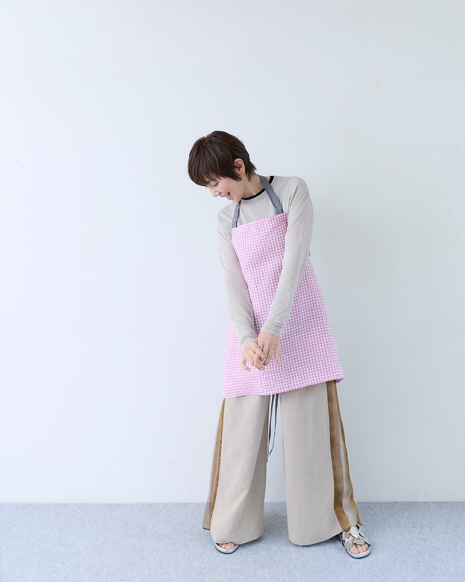 petit tablier　HELLO PINK