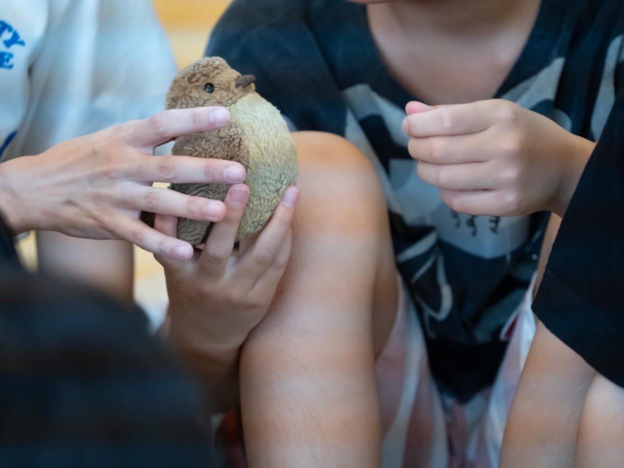 △ぬいぐるみを持った子が話すルール。
自分の番が終わったら、次の子にぬいぐるみを渡します。