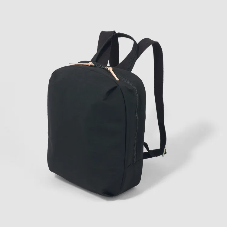 NIZYU KANO FUKUI SIWA ナイロンリュック（S） ブラック