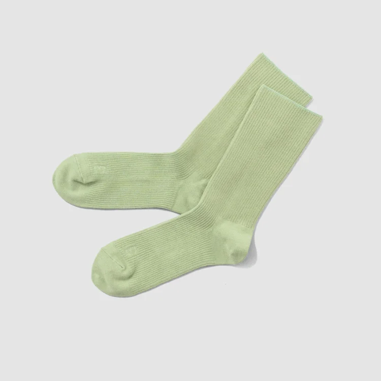 〈O2〉× mioasse クルーソックス セージグリーン