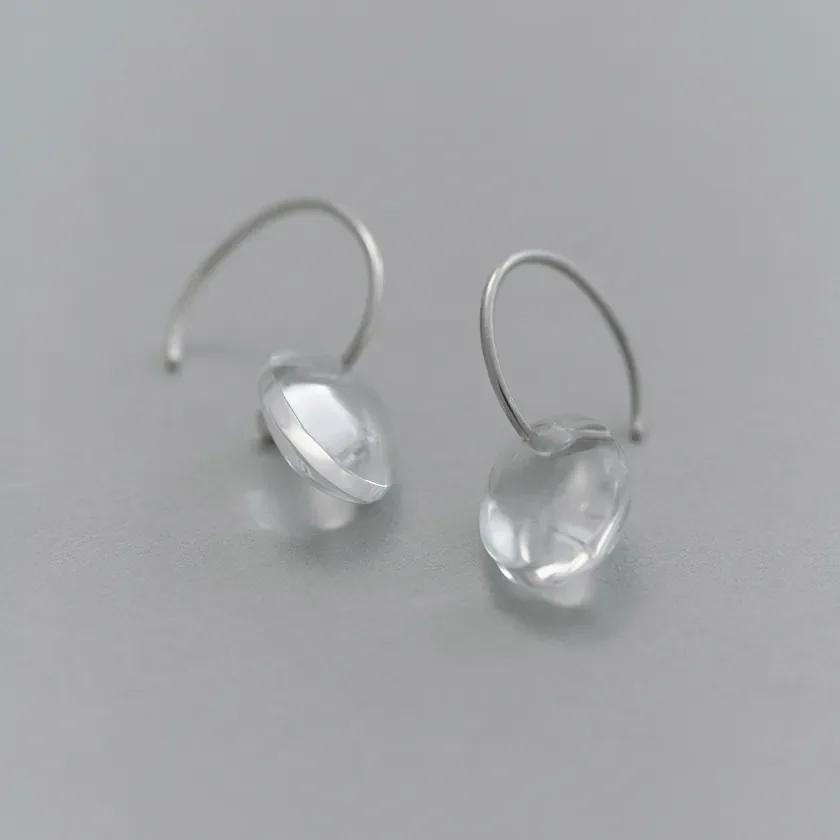 水晶のオーバルピアス・イヤリング（slim）