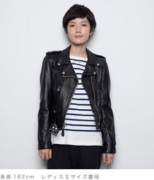 身長162cm　レディスSサイズ着用