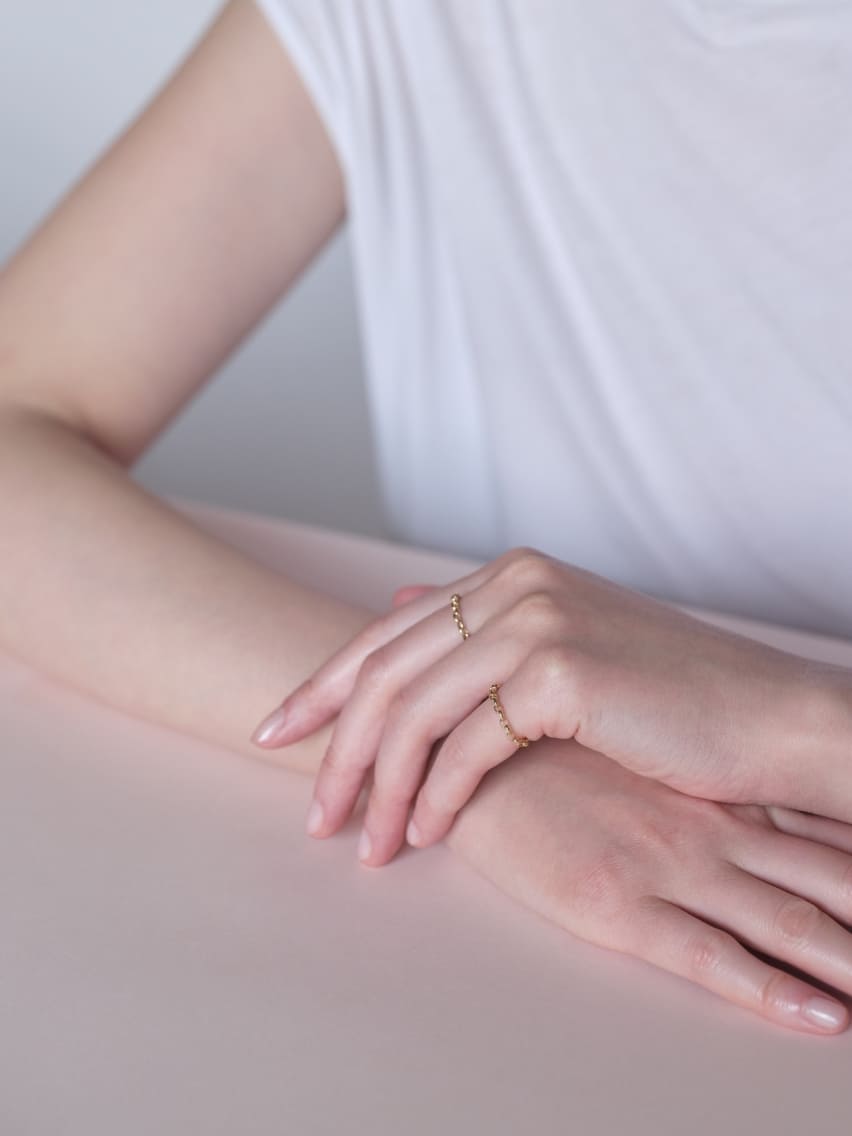 ひとさじのジュエリー une pincée | Gold Chain Ring・wide／10kt Gold の画像１